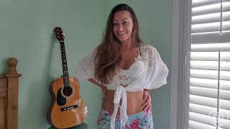 Bordez votre bite avec Dani Daniels JOI