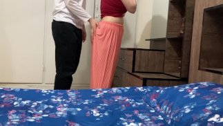 زنداییم آرایش میکرد که تحریک شدم راضیش کردم بهم بده