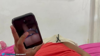 Hijastro caliente se folla a la madrastra milf con gran culo mientras papa esta en el trabajo