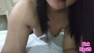 Indonesia : Pacarku yang berpantat besar sangat horny, dia memintaku untuk menidurinya setelah kelas