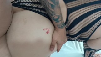 Gordita cachonda folla con su amante en el motel hasta sacarle la leche