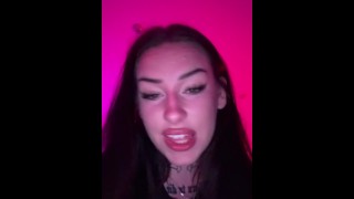 Gótico britânico com bunda enorme JOI