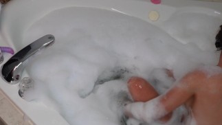 Bubble Bath Blowjob CUM ON FACE