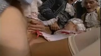 Sesso di gruppo per le cortigiane del palazzo che si godono i cazzi