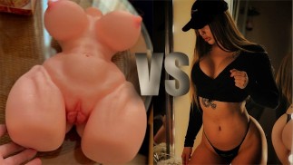 Meu namorado acha que a boneca sexual dele é melhor do que eu... E eu peguei ele de novo! - MRLSEXDOLL
