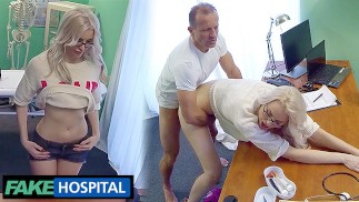 Lange BLONDE Engelse babe geneukt door een buitenlandse dokter - Fake Hospital