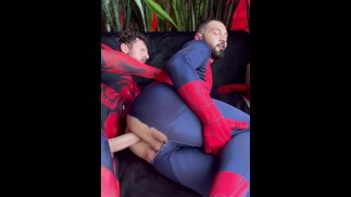 Deadpool domina Spider-Man: Tim Kruger prende il controllo di Igor Lucios