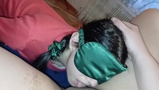 Mi novia come con avidez mi coño por la mañana en lugar de desayunar - IkaSmokS