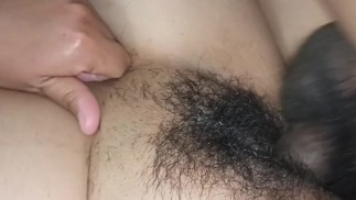 Mi amiga culona se viene muy rico y me dice que es mi puta