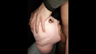 Жесткий трах в лицо носом к кости - FacelessThroat - он хватает мою голову и засовывает ее в нее