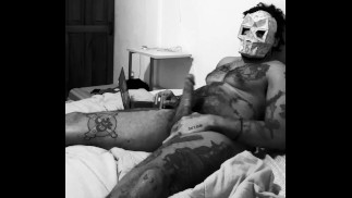 Masturbação tempo sozinho com um artista
