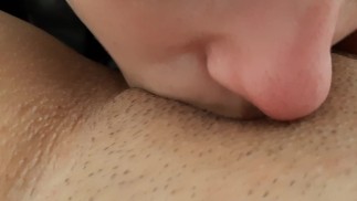 Mi novia románticamente besando, chupa y lame mi coño - Lesbian_illusion