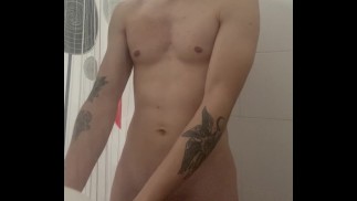 Prendre une douche, viens me rejoindre