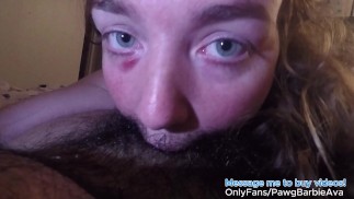 Подросток из колледжа White PAWG глубоко заглатывает и сосет член ей в лицо! Минет Любительское Подросток Большая Задница
