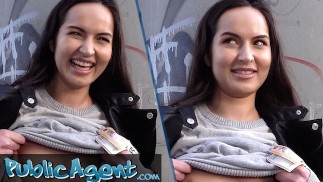 Public Agent - Cute Russische student praatte over om buiten te neuken