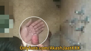 Alerta de corrida enorme - Gran polla asiática casi atrapada masturbándose mucha carga de semen en POV - IndianBullXXX