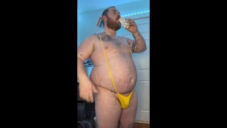 Faire pousser des chugs de cochon booste et secoue son gros cul