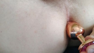 Watch me inserting ANAL PLUG in my hole!