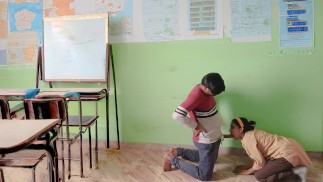 授業に合格するために私の教授に犯される(REAL)