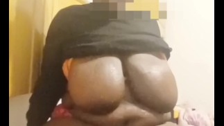 BIG TITTY CHOCOLATE EBONY ESTAVA SOZINHO EM CASA E QUERIA QUE ELA HUGE TITS CHUPADA!!!!!!!