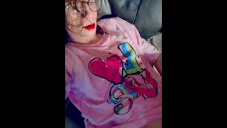 Cute tranny je pisoár pro sebe