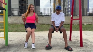 Cito a una descocida en el parque por una red social, la convenzo de ir a mi casa para cogermela
