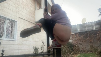 Alice plast 3 keer op straat