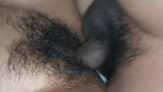 La vagina peluda de mi mujer esta muy rica - CASERO REAL MUY RICO