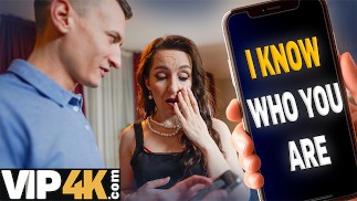 VIP4K. La célèbre star du rétro s’avère être la meilleure amie de ma mère