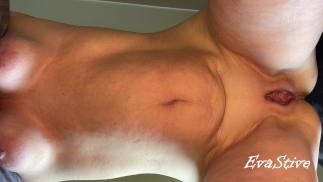 Gruba babcia z wiszącymi cyckami cumming w mokrej dużej cipki