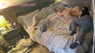 Die Mädchen spielen ohne Daddy!! Dann erwischt