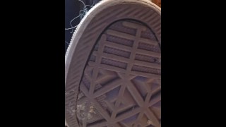 Facendoti adorare le Mie converse in ufficio