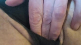 Cumming en mis bragas, sesión rápida en una casa llena