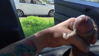 Masturbação pública Dick Flash - CARROS EM TODA PARTE NA RUA