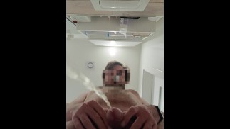 POV я писаю прямо тебе в рот! Проглоти полный рот моей мочи, как настоящая рабыня твоего хозяина