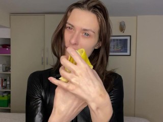 Latex Fetish Plagen - Geoliede Bananendomminatie En Verpletteren POV 🍌🖤