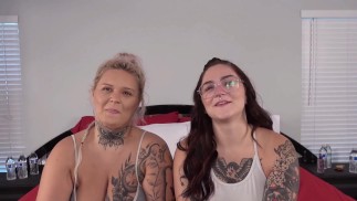 Desperate Amateurs Barbie Iris en Mila krijgt hun grote kont uitgerekt harde BBC actie
