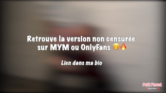 Je me masturbe en exhibe dans mon garage, un inconnu vient me baiser 🥵