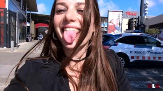 Quedé con mi ex… y acabé paseando por el centro comercial con la cara llena de leche - KLX