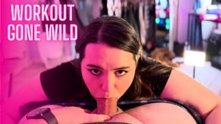 Surprise en leggings transparents et baisée après lui avoir sucé la bite!