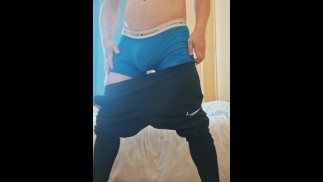 男生独自🙈在家时在做什么高潮