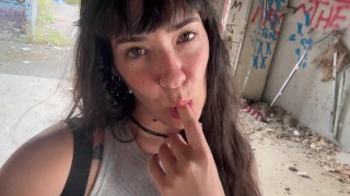 Masturbando Mi ChoChito Estrecho en lugar Abandonado. Urbex