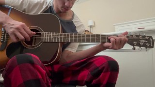 Fumo rumoroso, poche birre ed esercitarsi con la chitarra per la salute mentale